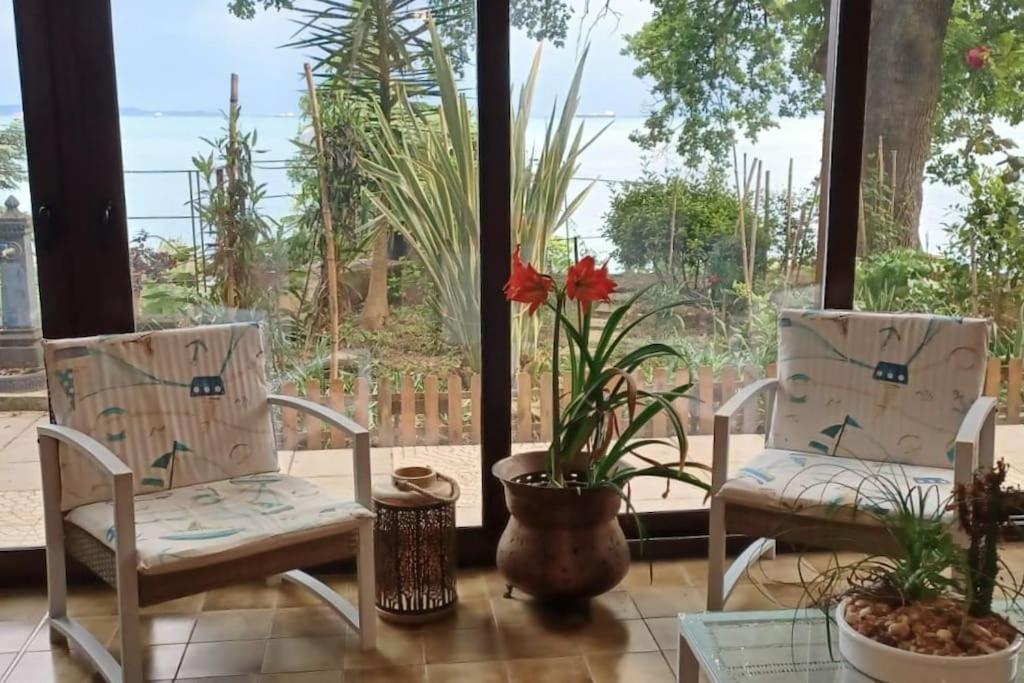 Brezza Marina - Appartamento In Villa Fronte Mare Trieste Luaran gambar